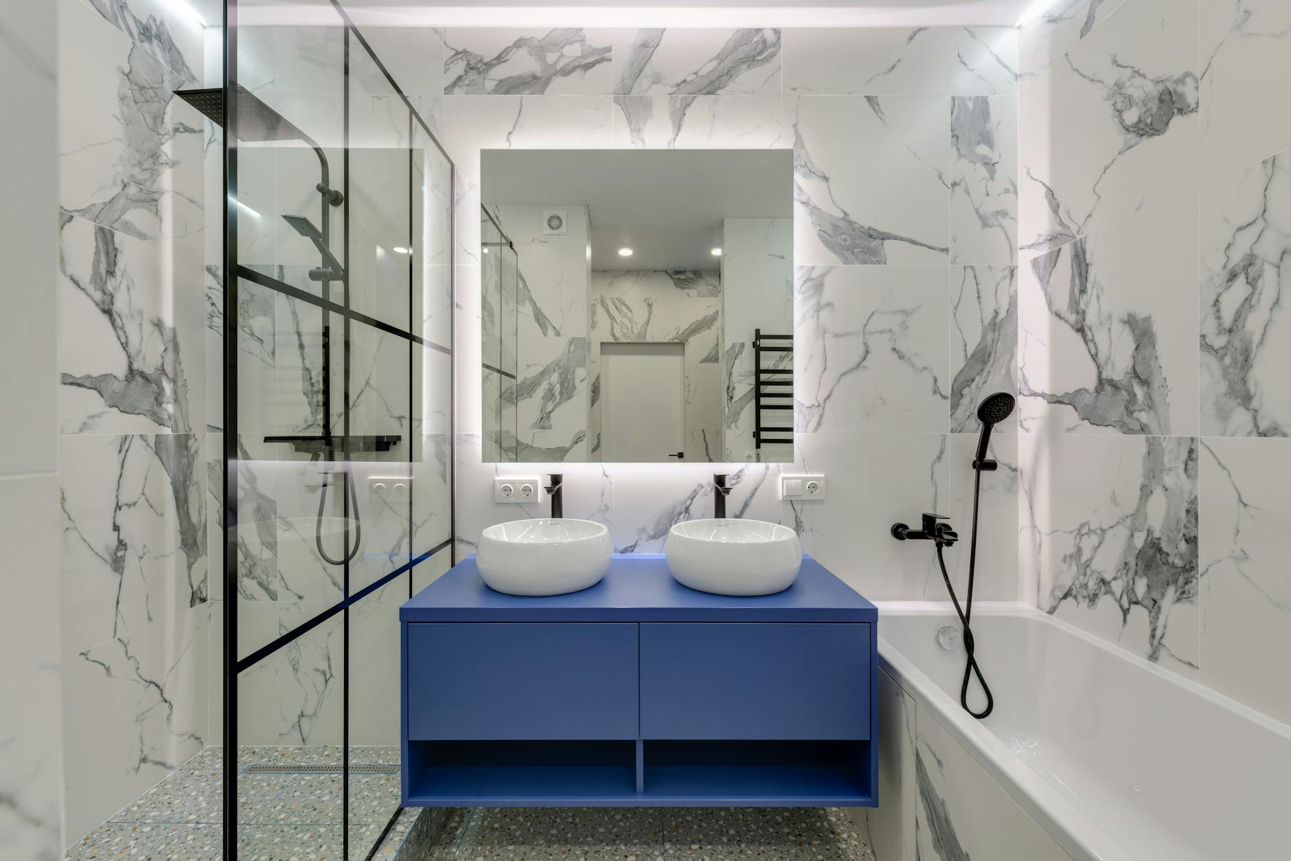 How much does it cost to remodel a bathroom shower? | Guide