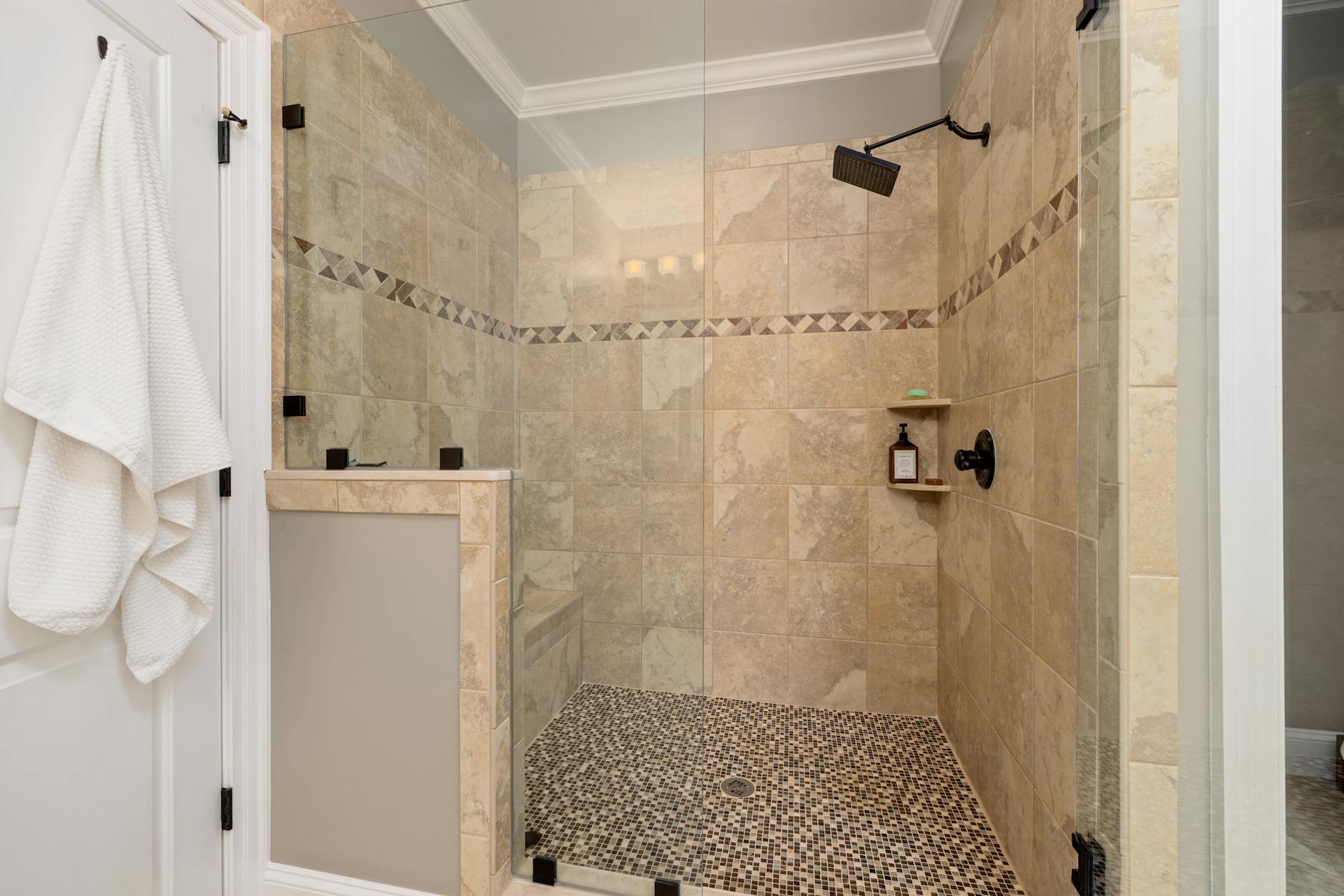 Why Is My New Shower Head Leaking? Easy Fixes & Tips