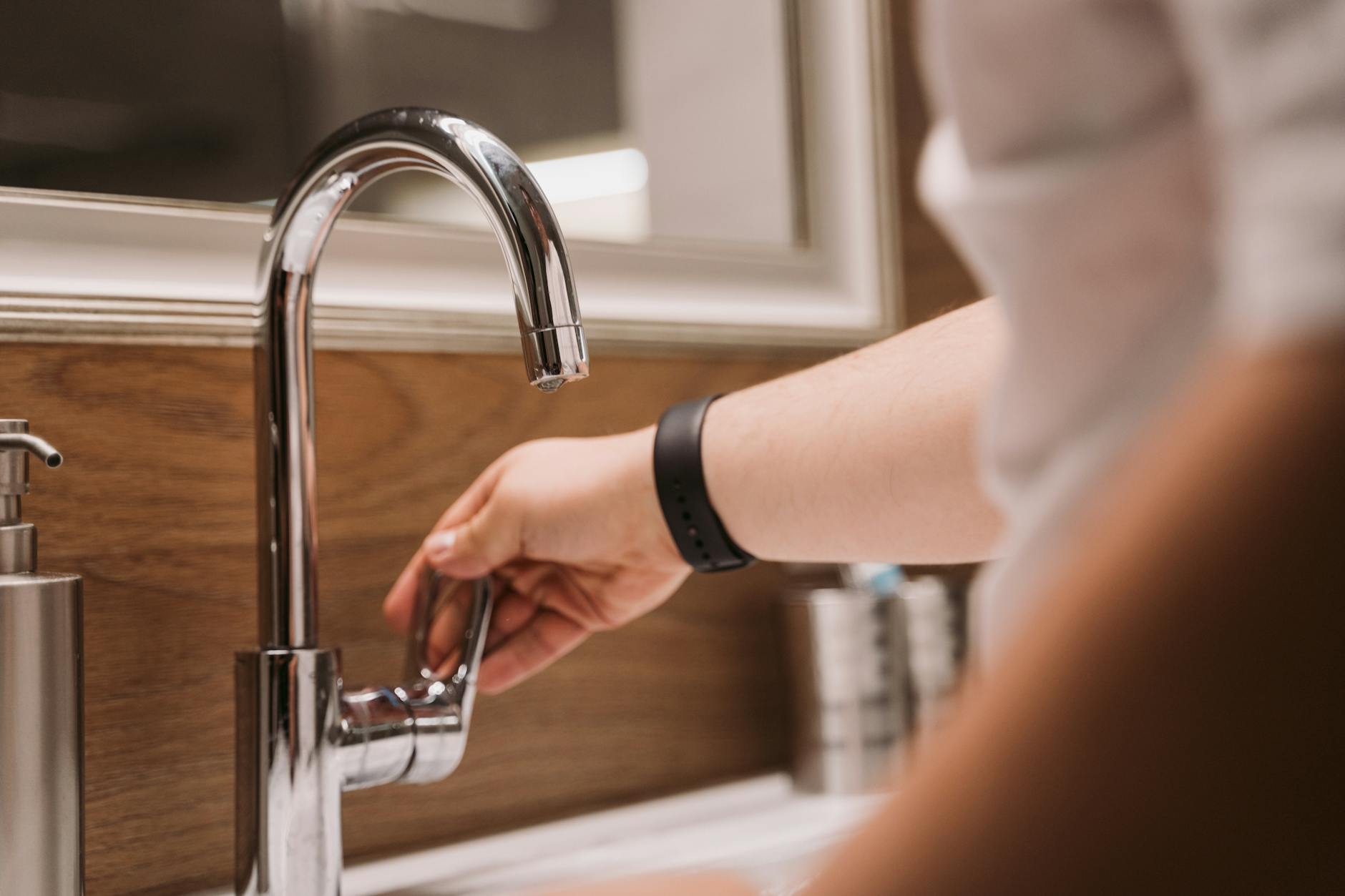 How to Fix a Leaky Single Handle Shower Faucet Fast & Easy