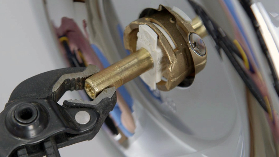 How to Remove a Shower Cartridge Like a Pro
